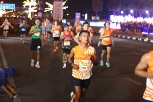 BIB: 20122
                            <button type="button" onclick="openModal(23167325)" class="btn btn-primary btn-sm float-right btn-popup" data-toggle="modal" data-target=".modal-high-quality">
                        <i class="fas fa-shopping-cart"></i> Add to Cart
                    </button>
                                            <button type="button" onclick="isThisMe(23167325, true)" class="btn btn-success btn-sm float-right btn-popup btn-isme hidden" data-toggle="tooltip" data-placement="bottom" title="นี่คือรูปของคุณใช่ไหม คลิกที่นี่เพื่อเอาเข้าอัลบั้ม">
                        <i class="fas fa-plus"></i> Add to album
                    </button>
                    <button type="button" onclick="isThisMe(23167325, false)" class="btn btn-warning btn-sm float-right btn-popup btn-isnotme hidden">
                        <i class="fas fa-ban"></i> Remove from album
                    </button>